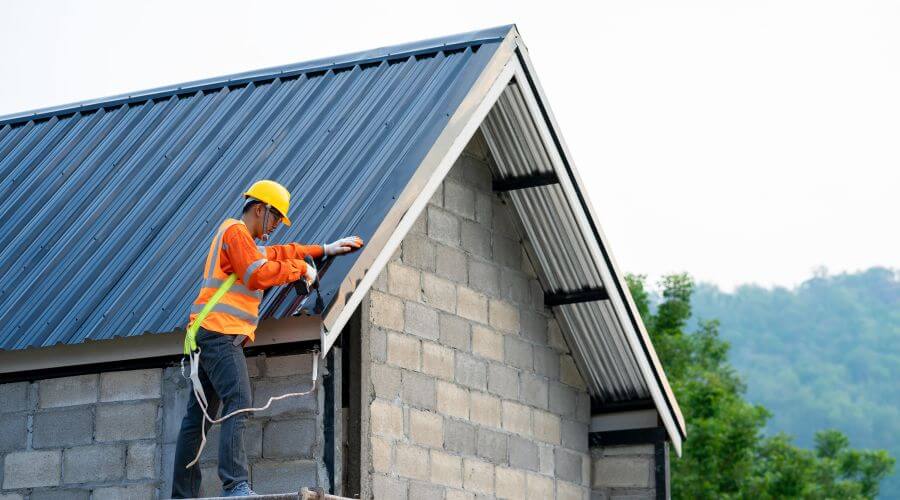 Professional gutter cleaning in Calion, AR